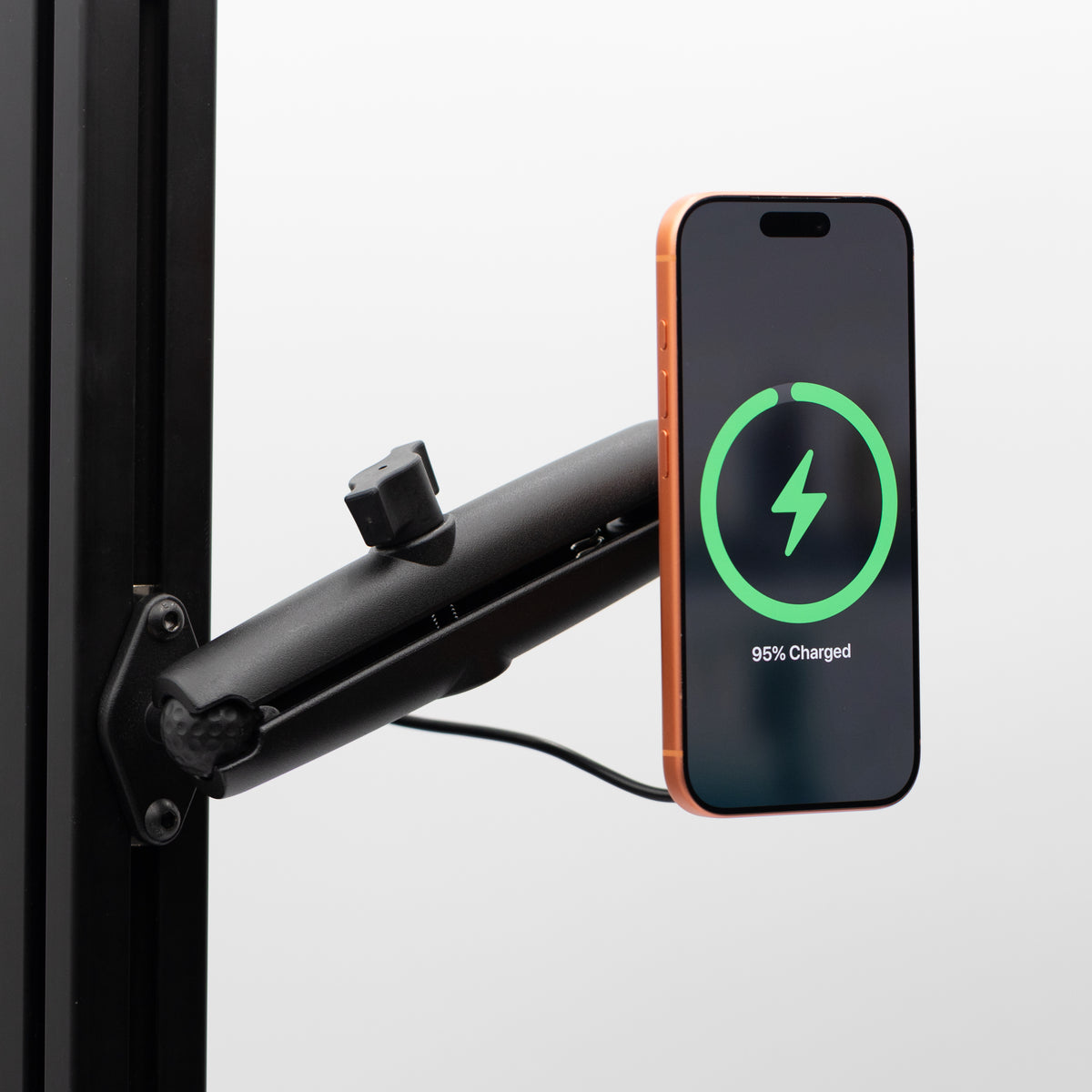 MCS - Magnetic Wireless Charging Station